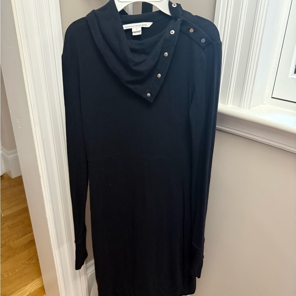 Diane Von Furstenberg Black Buttoned Top
